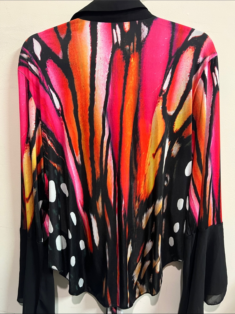 VENUS Multicolor Tie-Front Blouse - Pink, Orange & Black Butterfly Motif - Picture 5 of 5